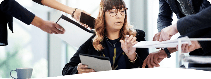 a departing employee leaving their work to new employee