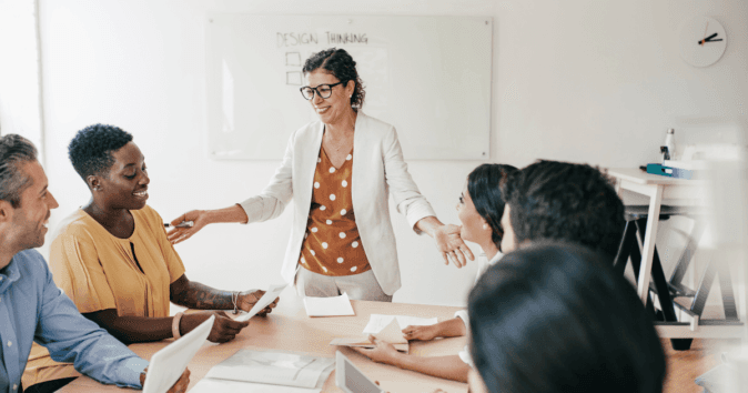 manager explaining the 5 key elements of organizational culturekey