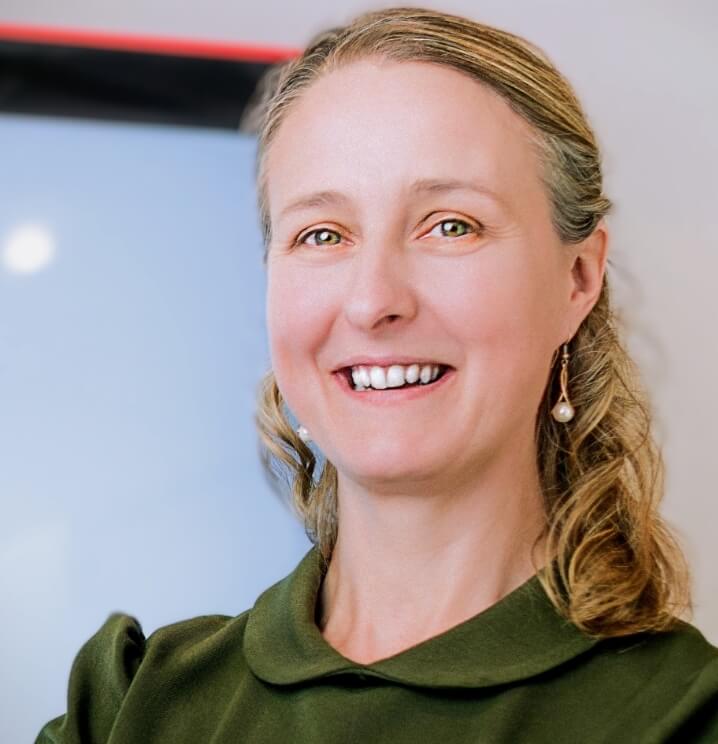 Sharon Lynch headshot