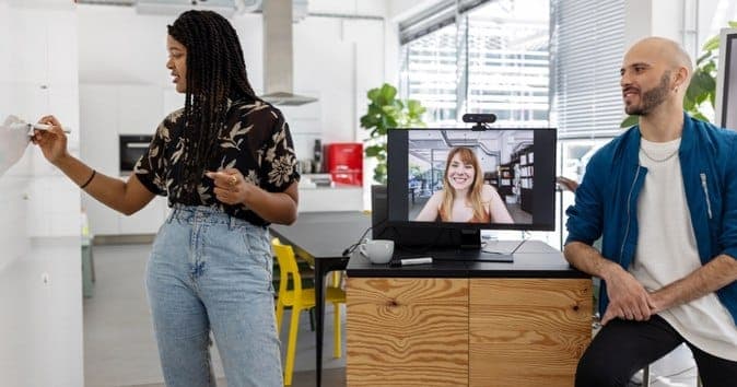 helping employees build relationships